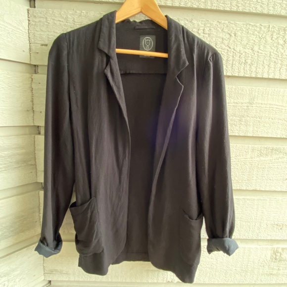 SOLD aritzia | talula black kent blazer | size 4 - Picture 1 of 6